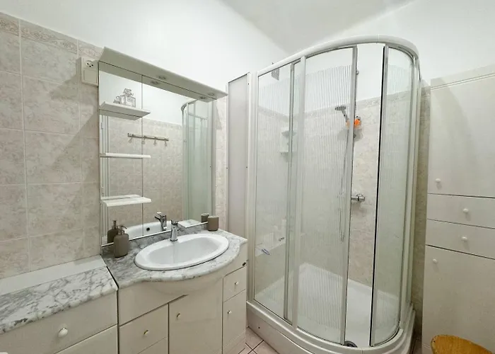 Joli T3 Moderne Avec Vue Imprenable Sur La * Propriano (Corsica)